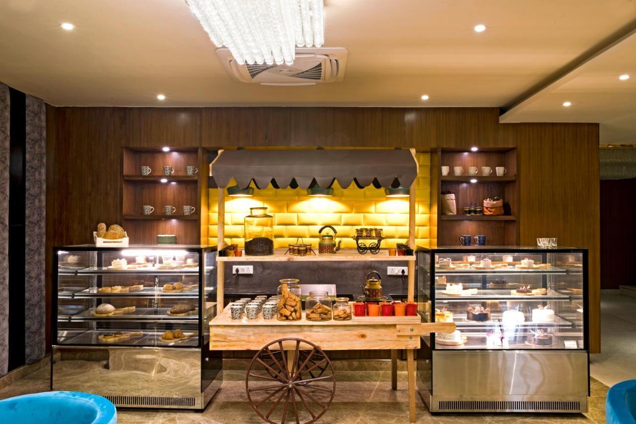Regenta Central Noida, Sector 49 Eksteriør billede