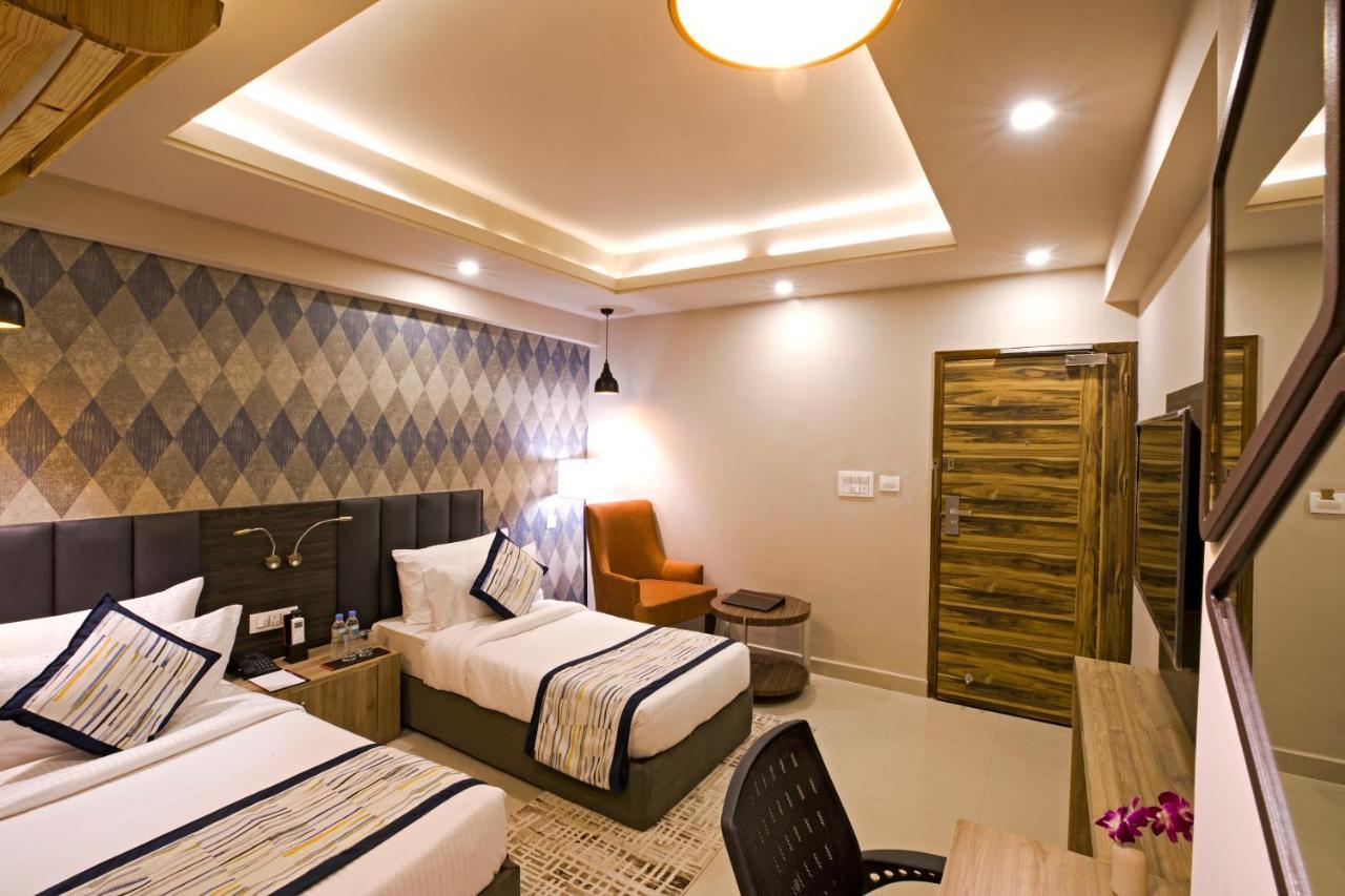 Regenta Central Noida, Sector 49 Eksteriør billede